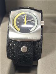 DIESEL DZ 2055 WATCH ON WIDE LEATHER STRAP $79